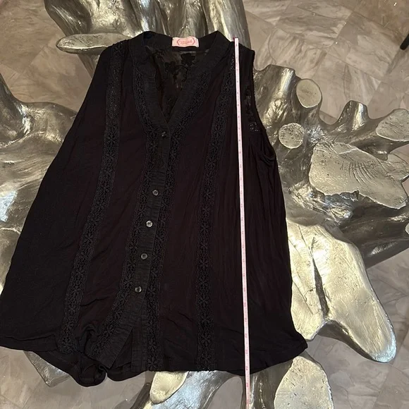 Blush Brand Button down dress tank top. Size medium - Picture 9 of 9